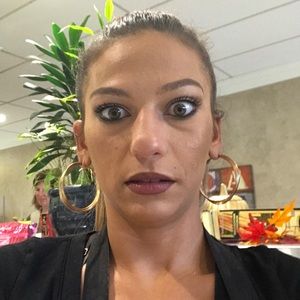 Meet your Posher, Nina